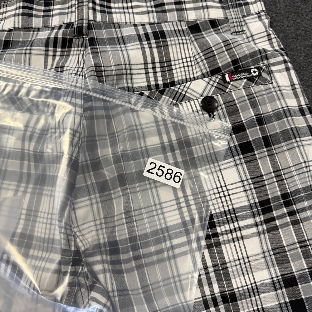 Vintage Southpole Plaid Shorts Mens 34 Black White Good Y2K Skater Streetwear - Picture 7 of 7